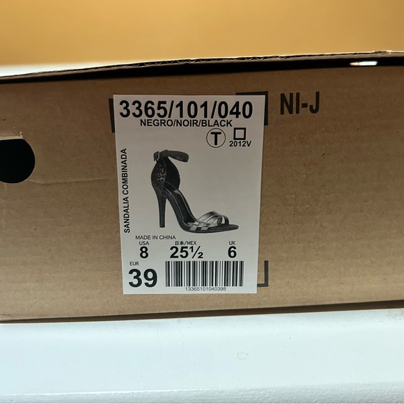 BLOGGERS FAV ** Zara sexy silver glitter sandals! - Picture 7 of 8